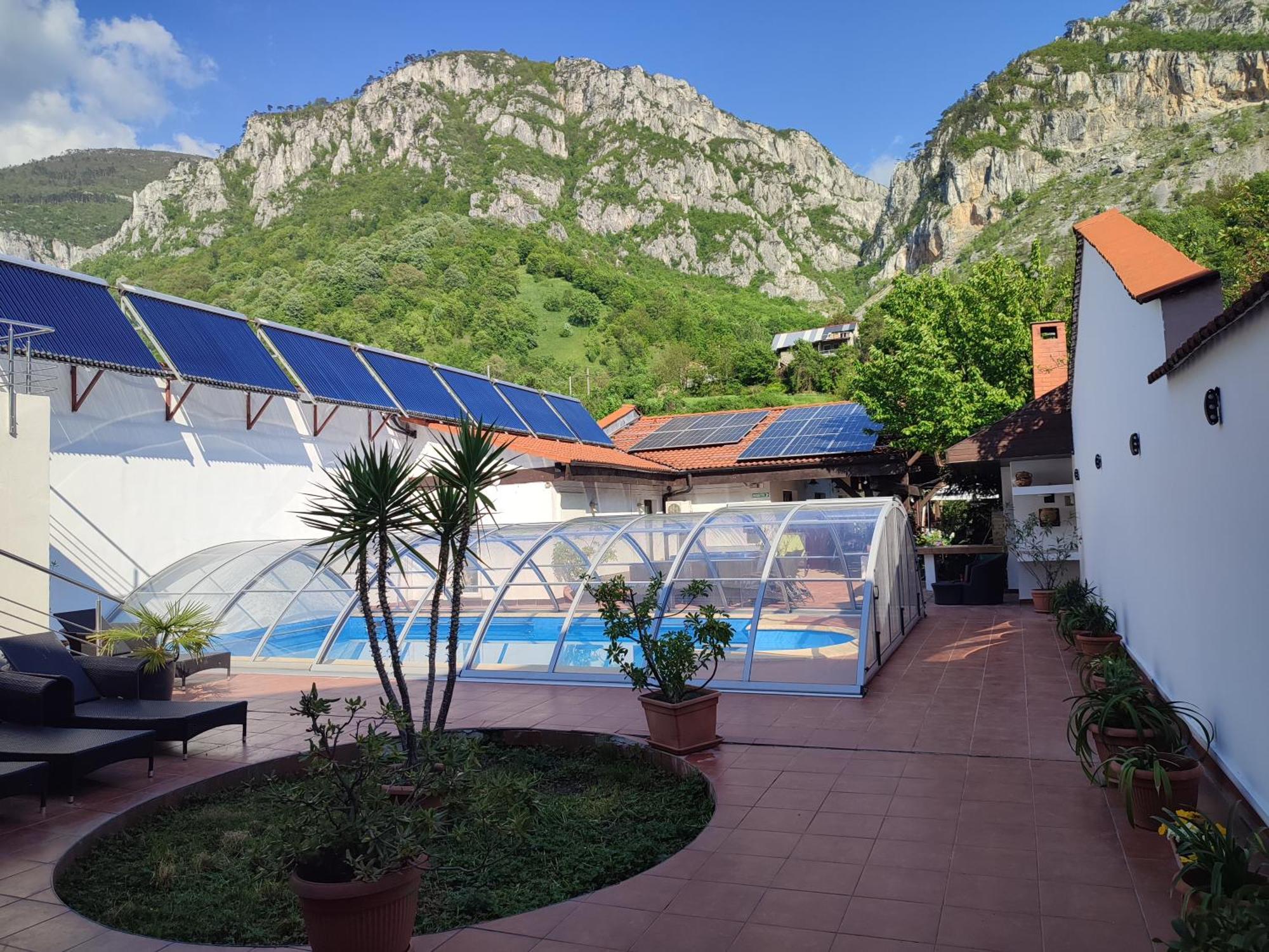 Pensiunea La Dolce Vita Băile Herculane Buitenkant foto