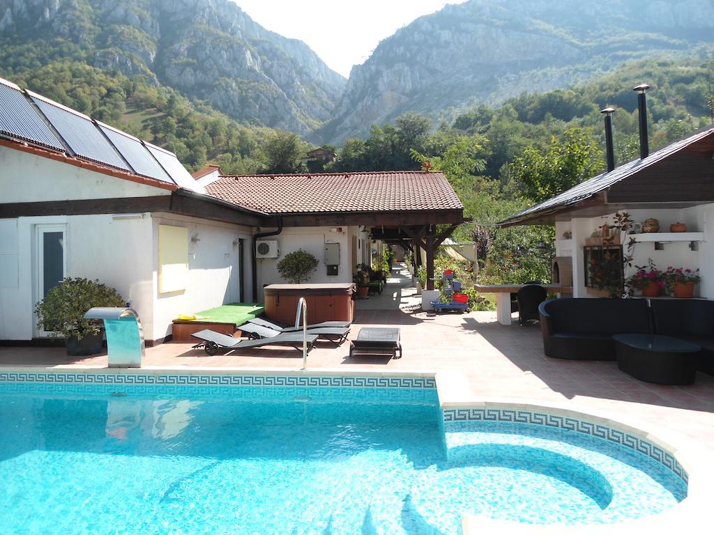 Pensiunea La Dolce Vita Băile Herculane Buitenkant foto